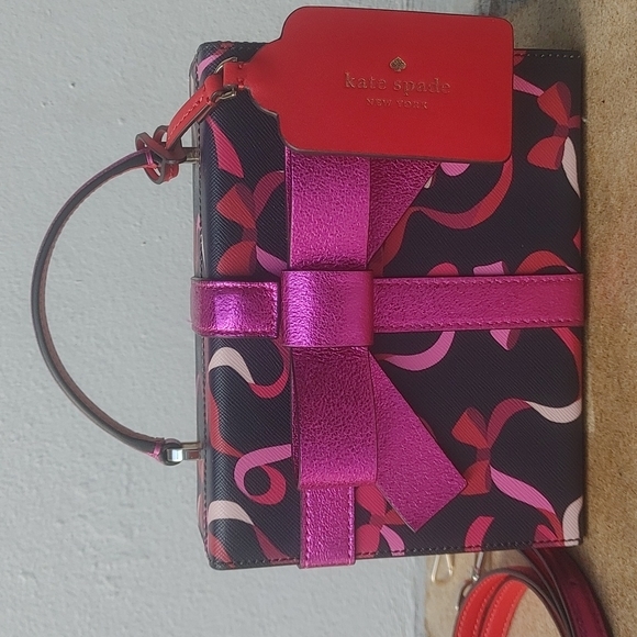 Kate spade wrapping party gift box bag - Picture 1 of 16